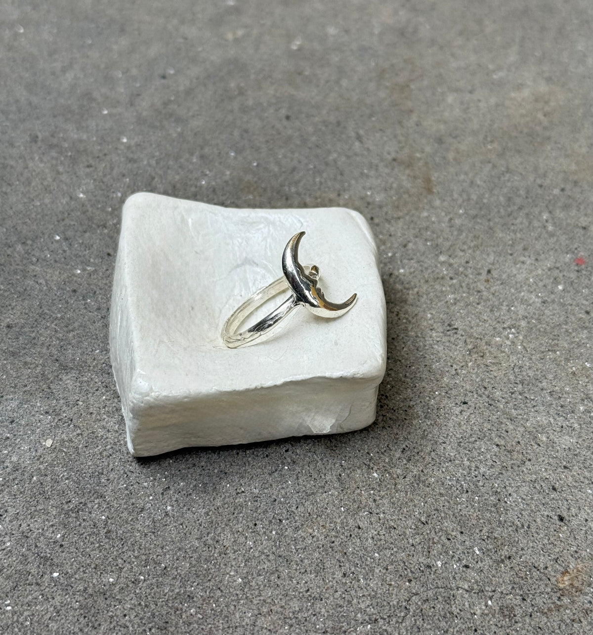 Lunar Claw